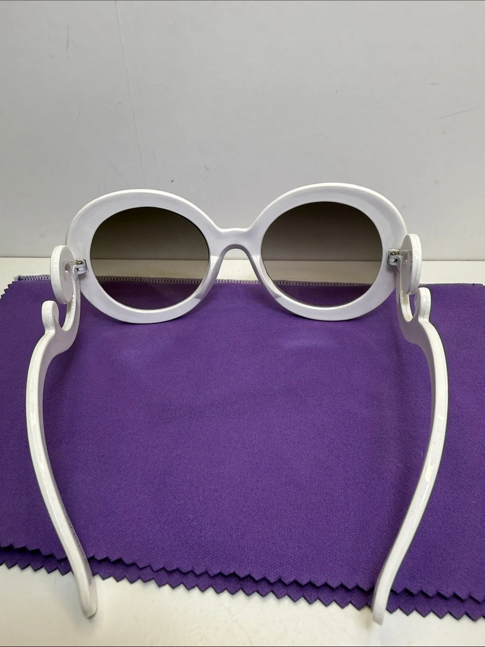 zeroUV chic white